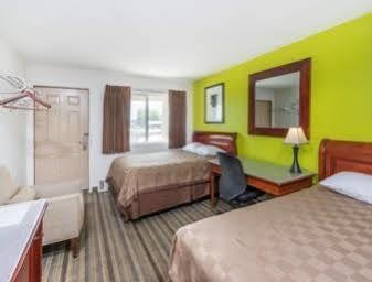 Rodeway Inn Pittsfield Ngoại thất bức ảnh